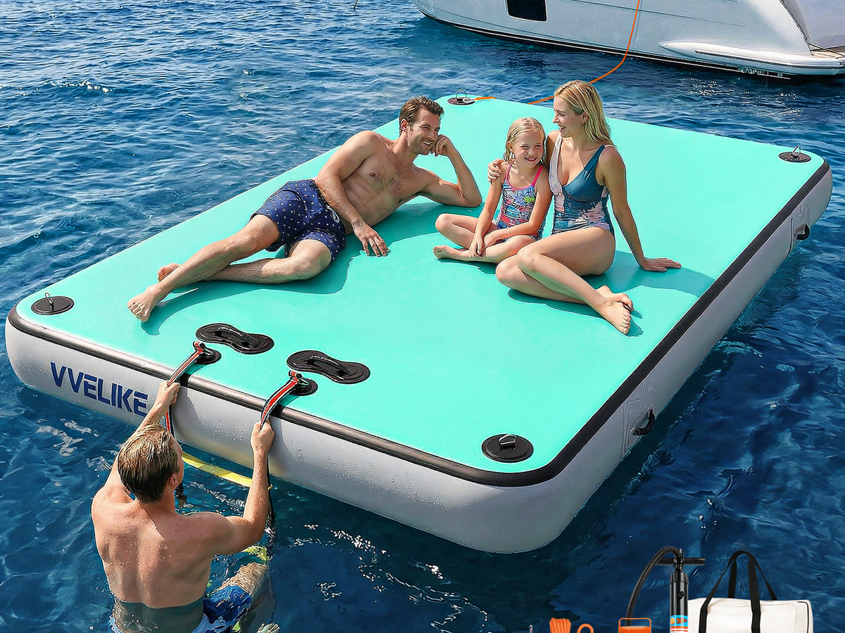 Easy to inflate the inflatable floating dock